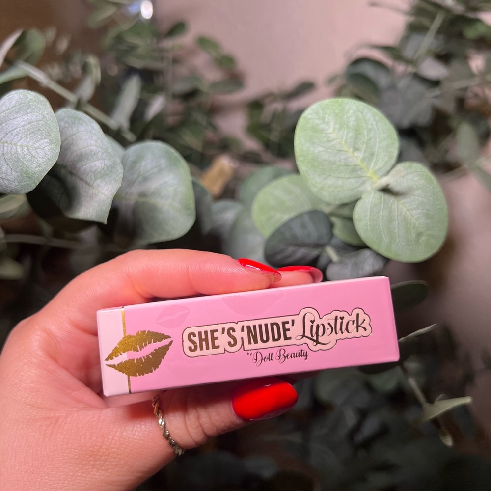 Doll beauty lipstick